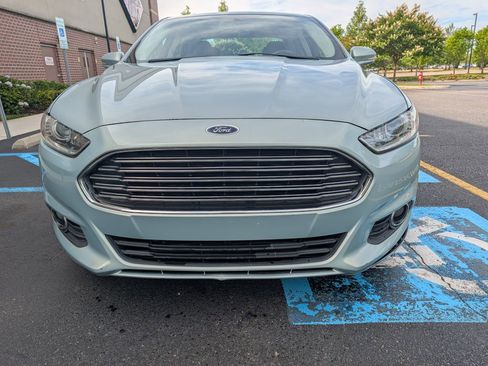 Used 2013 Ford Fusion SE FWD image 8