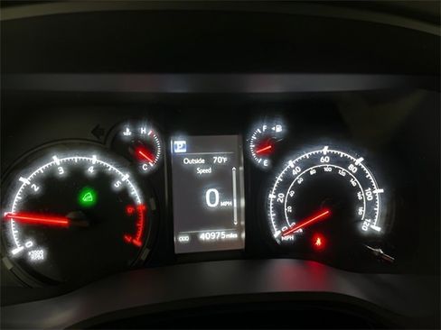 Used 2024 Toyota 4Runner SR5 image 18