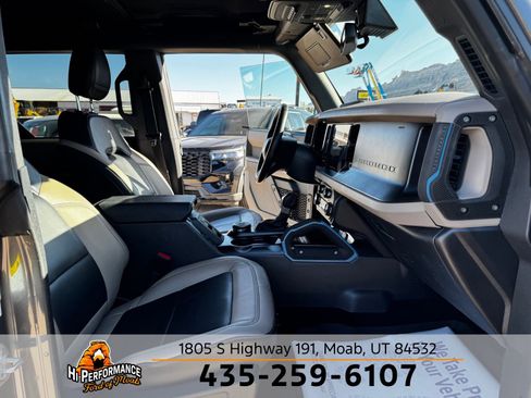Used 2023 Ford Bronco Wildtrak image 29