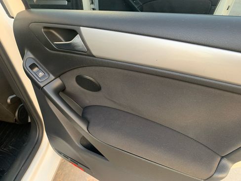 Used 2012 Volkswagen Golf TDI image 17