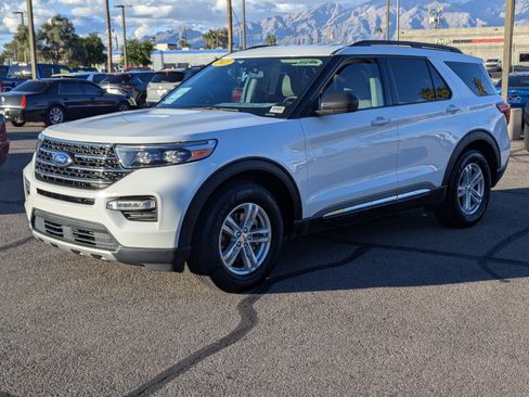 Certified 2021 Ford Explorer XLT w/ Equipment Group 202A image 5