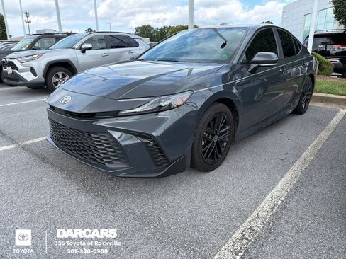 Used 2026 Toyota Camry SE FWD image 1