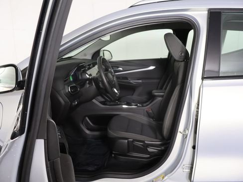 Used 2023 Chevrolet Bolt EUV LT FWD image 26
