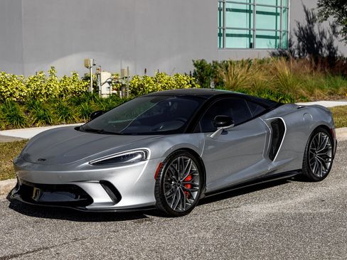 Used 2022 McLaren GT image 40