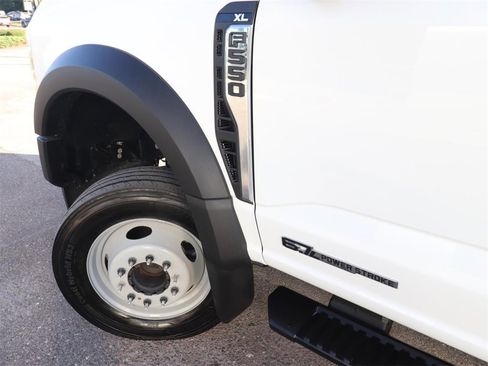Certified 2023 Ford F550 2WD Crew Cab Super Duty image 3