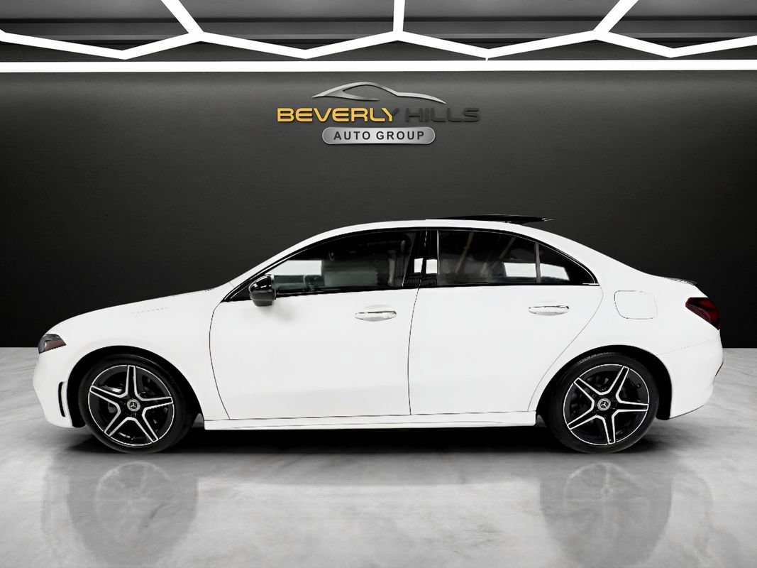 Used 2022 Mercedes-Benz A 220 4MATIC image 2