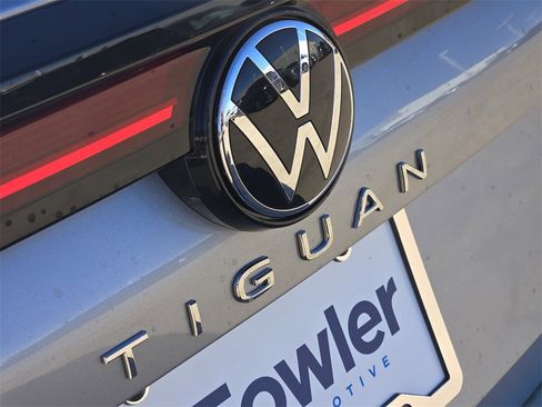 New 2026 Volkswagen Tiguan SE image 7