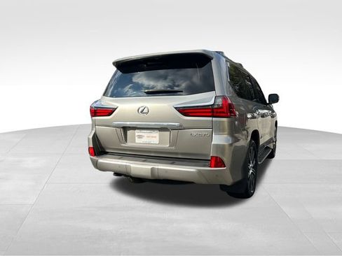 Used 2019 Lexus LX 570 4WD image 5