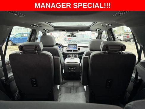 Used 2022 Chevrolet Tahoe Z71 w/ Z71 Off-Road Package AWD/4WD image 15