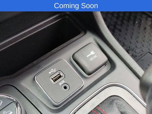 Used 2019 Jeep Cherokee Trailhawk w/ Cold Weather Group AWD/4WD image 29