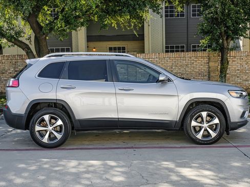 Used 2020 Jeep Cherokee Limited image 14