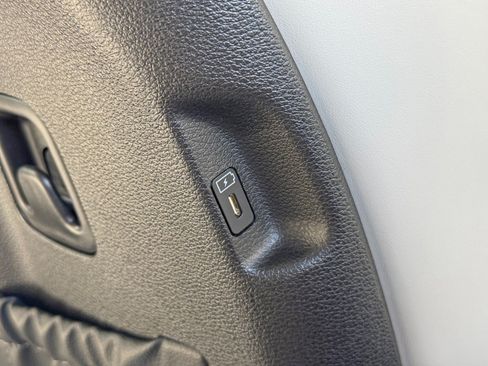 Used 2024 Kia Telluride S w/ S Sunroof Package FWD image 34