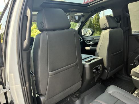 Used 2023 Chevrolet Tahoe RST w/ Luxury Package AWD/4WD image 15