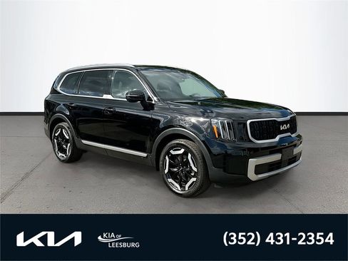 Used 2024 Kia Telluride EX w/ EX Captain's Chair Package image 1