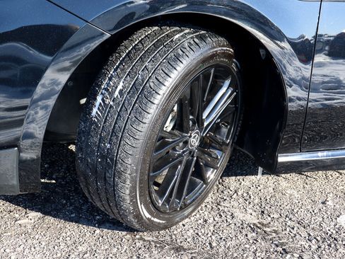 Used 2025 Toyota Camry SE image 17