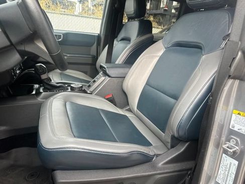 Used 2023 Ford Bronco Outer Banks w/ Sasquatch Package AWD/4WD image 15