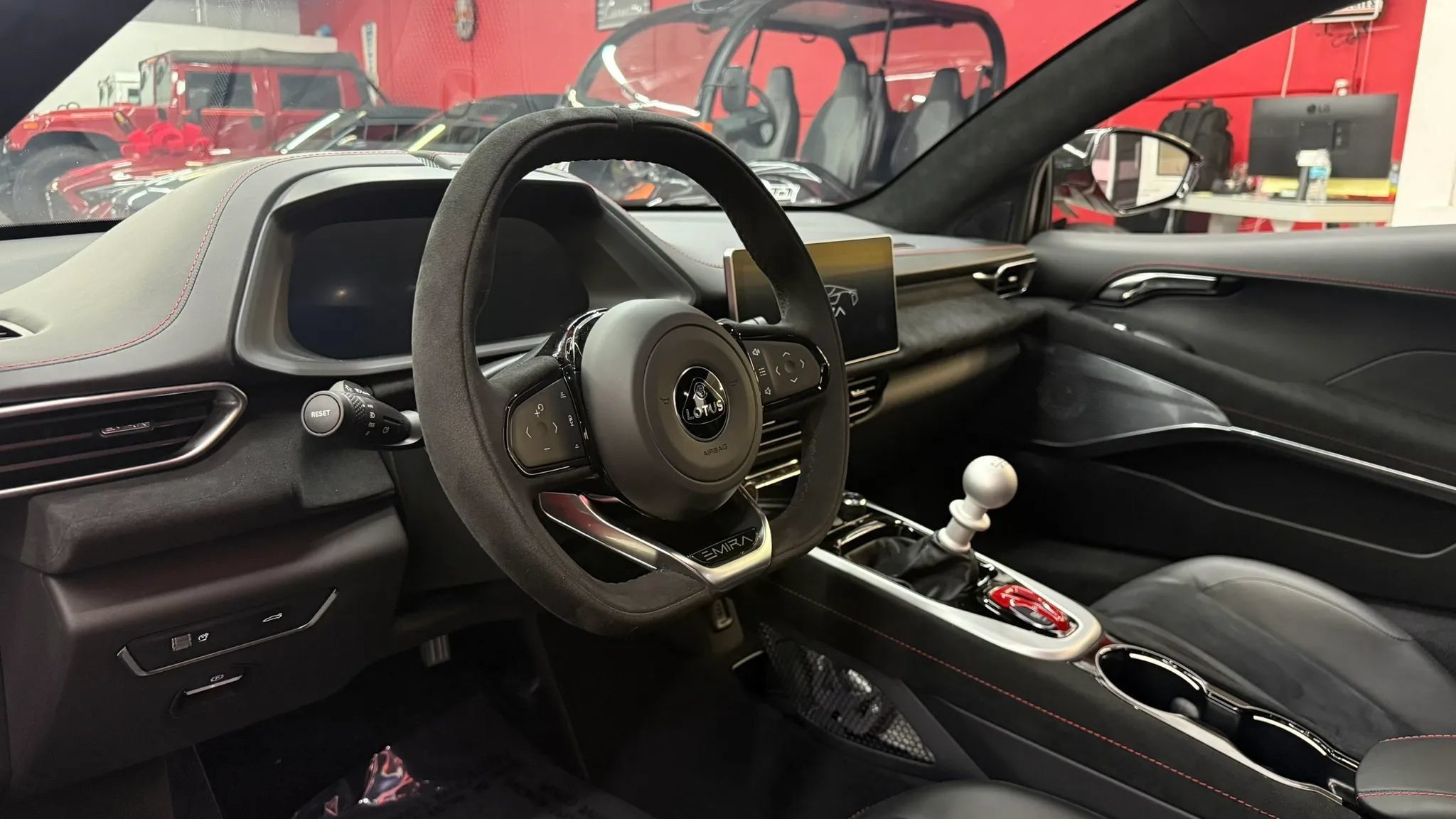 Used 2025 Lotus Emira RWD image 6