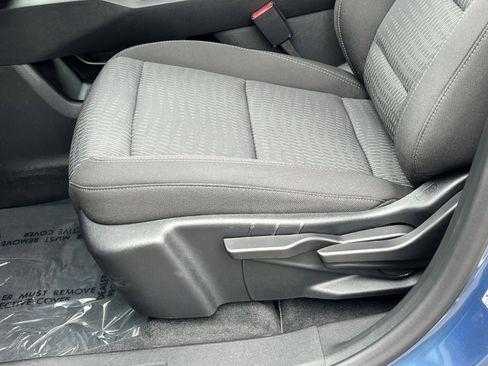Used 2026 Chevrolet Equinox LT w/ Safety and Technology Package AWD/4WD image 15