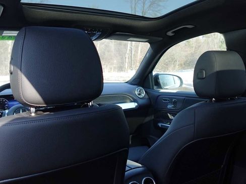 Used 2026 Mercedes-Benz GLB 250 4MATIC image 27