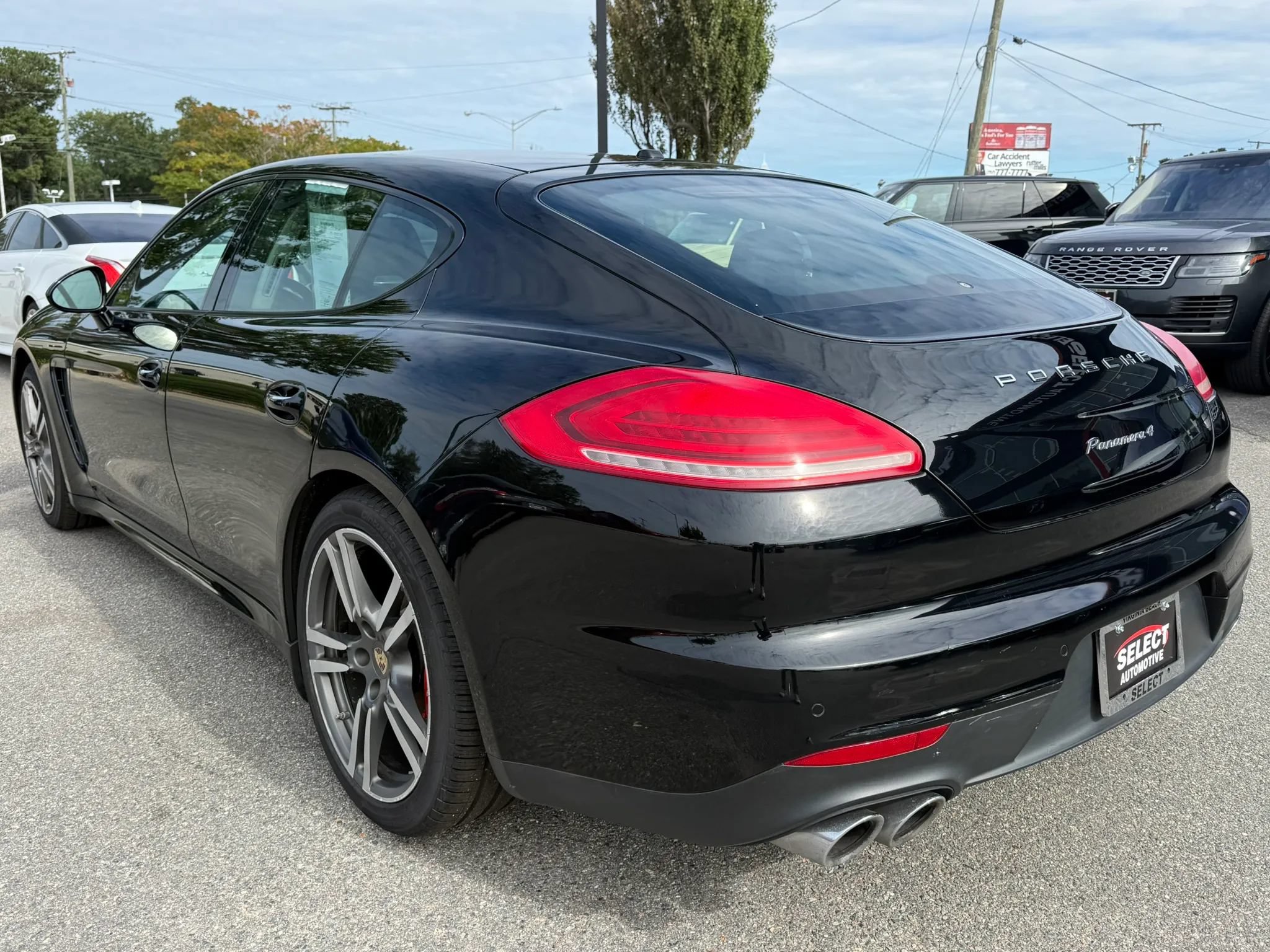 Used 2015 Porsche Panamera 4 AWD/4WD image 3