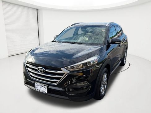 Used 2017 Hyundai Tucson SE Plus AWD/4WD image 2