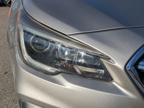 Used 2019 Subaru Outback 2.5i Premium image 10