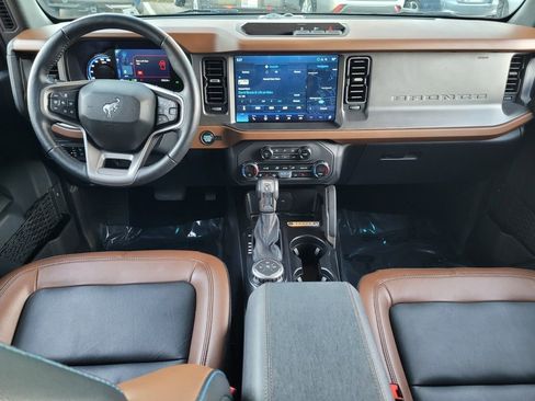 Used 2024 Ford Bronco Outer Banks image 15