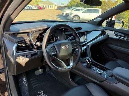 Used 2023 Cadillac XT6 Premium Luxury image 15