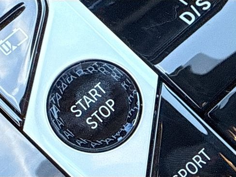 New 2026 BMW X5 xDrive50e w/ Executive Package image 37