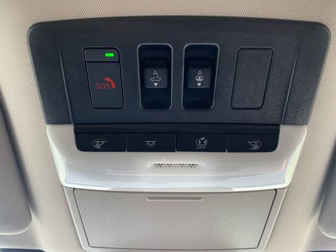 New 2026 Nissan Pathfinder Platinum image 16