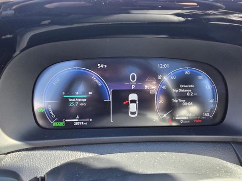 Used 2023 Toyota Crown Platinum image 15