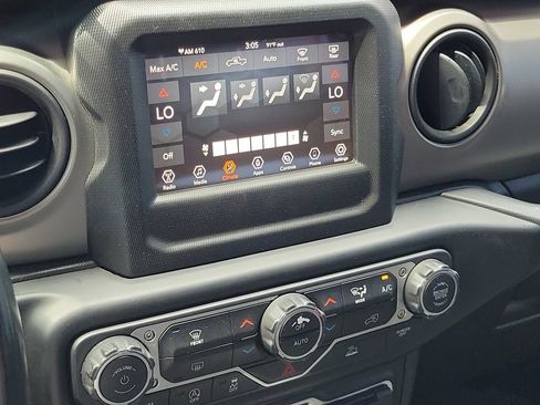 Used 2021 Jeep Gladiator Sport AWD/4WD image 31