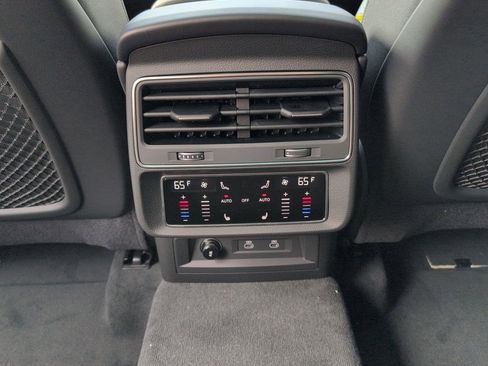 New 2025 Audi Q8 Premium Plus image 21