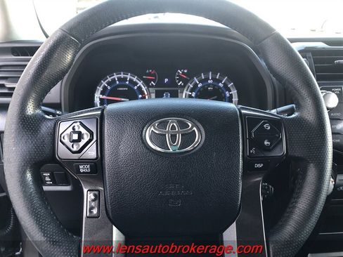 Used 2019 Toyota 4Runner TRD Off-Road Premium AWD/4WD image 16