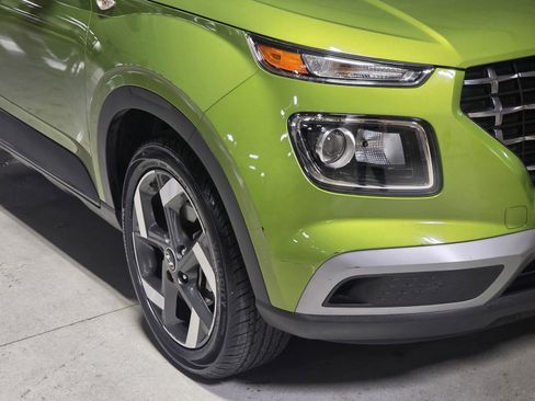 Certified 2023 Hyundai Venue SEL image 10