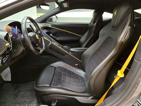Used 2022 Ferrari Roma RWD image 18
