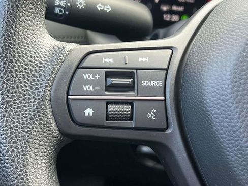 Used 2023 Honda HR-V LX image 18