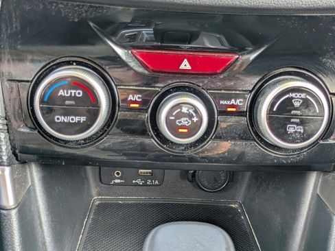 Used 2019 Subaru Forester Premium AWD/4WD image 25