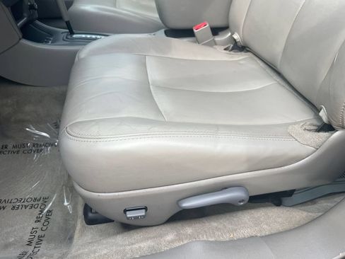 Used 1998 Oldsmobile Cutlass GLS FWD image 11