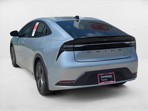 New 2026 Toyota Prius Plug-In Hybrid FWD image 6