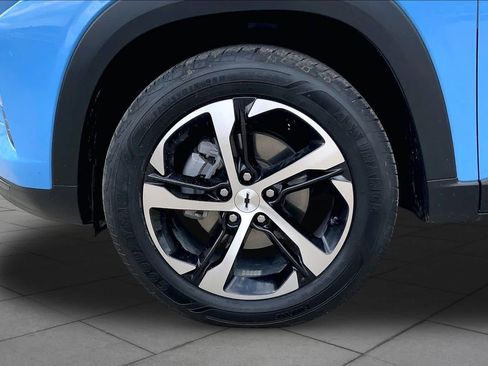 Used 2024 Chevrolet Trax RS w/ Driver Confidence Package FWD image 11
