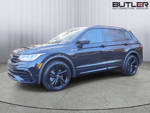 Used 2024 Volkswagen Tiguan SE R-Line image 3