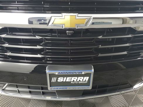 New 2026 Chevrolet Suburban LS RWD image 10