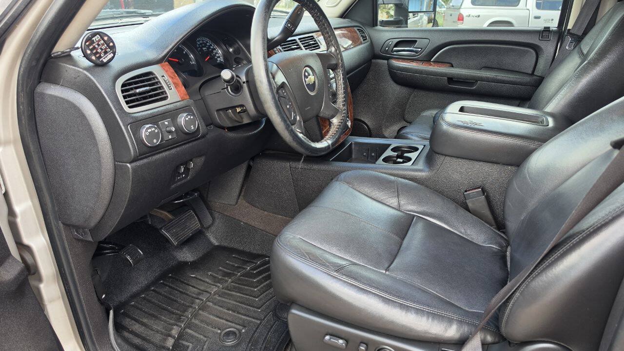 Used 2008 Chevrolet Silverado 3500 LTZ AWD/4WD image 10