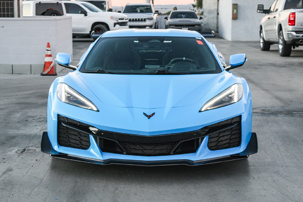 Used 2024 Chevrolet Corvette Z06 RWD image 2