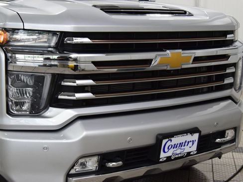 Used 2022 Chevrolet Silverado 3500 High Country w/ LPO, Hitch Package AWD/4WD image 13