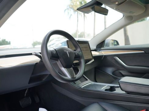Used 2023 Tesla Model 3 Standard Range RWD image 10
