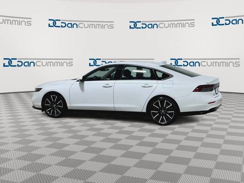 Used 2024 Honda Accord Touring image 7