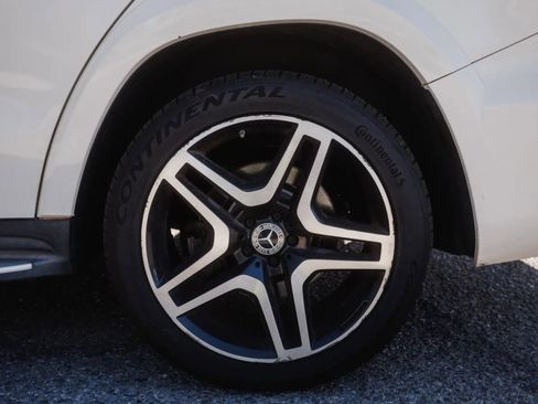 Used 2018 Mercedes-Benz GLS 550 4MATIC w/ Driver Assistance Package image 10