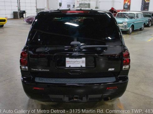 Used 2008 Chevrolet TrailBlazer SS w/ Sun And 6-Disc Cd Package AWD/4WD image 5